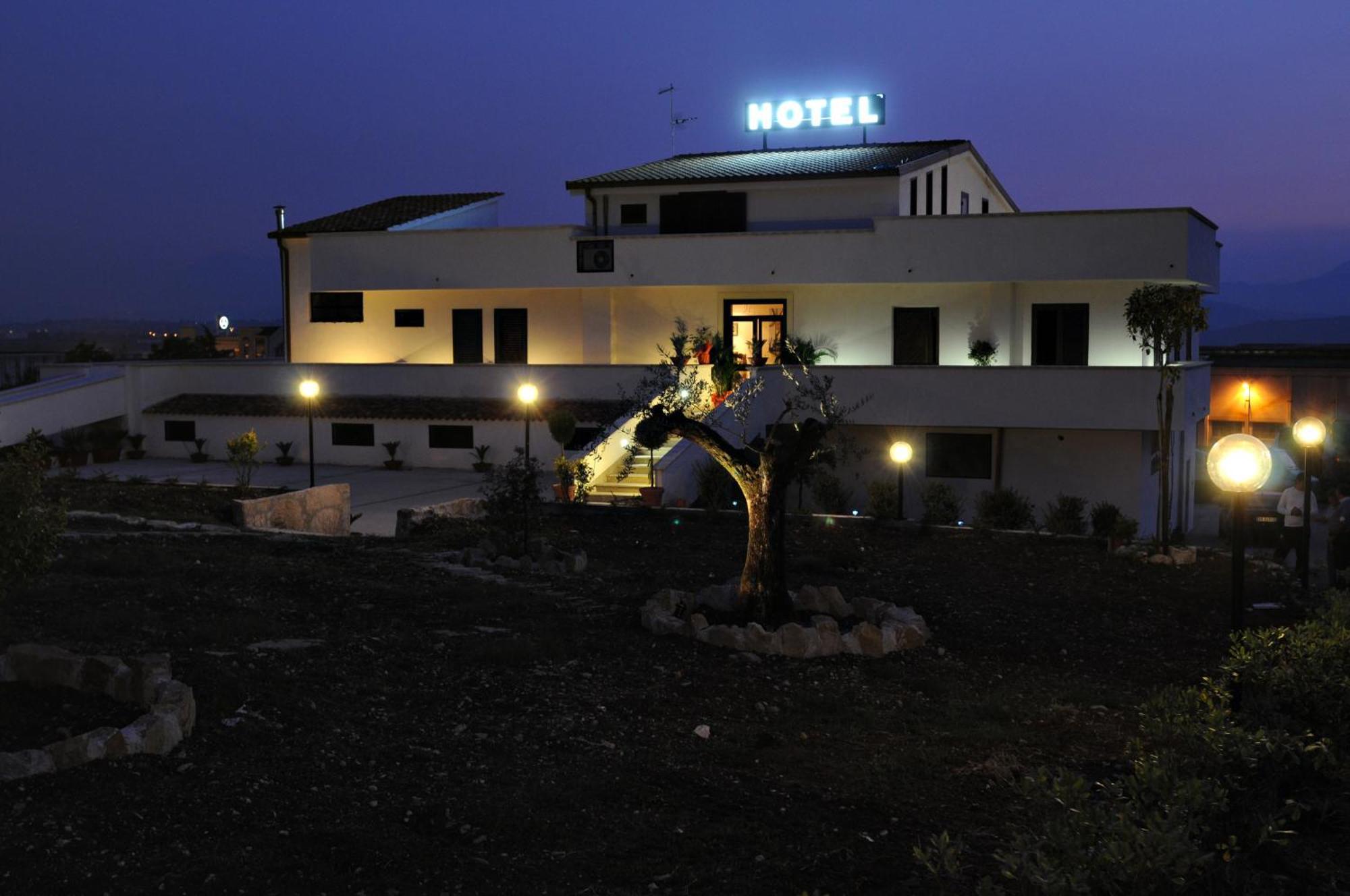 Hotel Vittoria Benevento Exterior foto